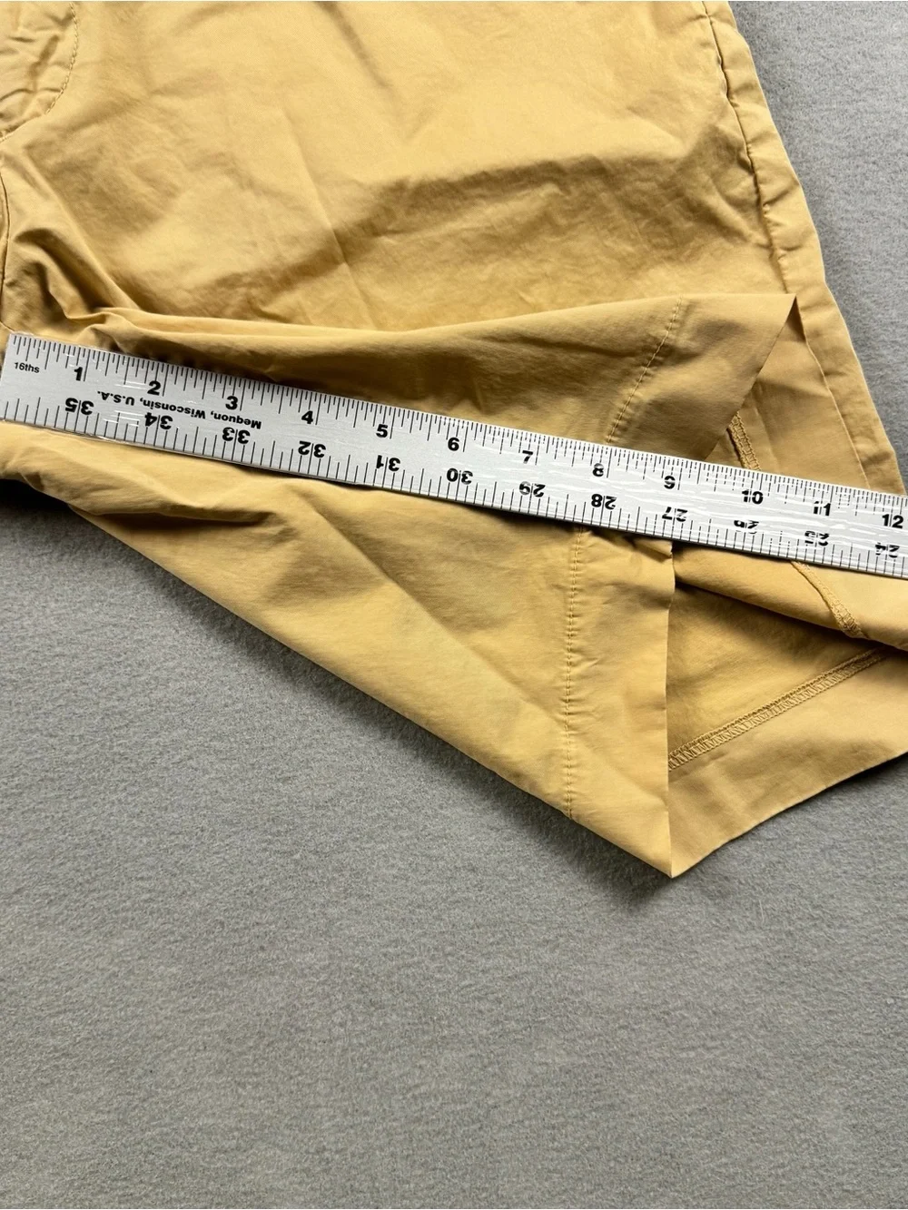 Bobby Jones Players NWT Mens Chino Golf Shorts Size 32 Yellow Straw Flat Front